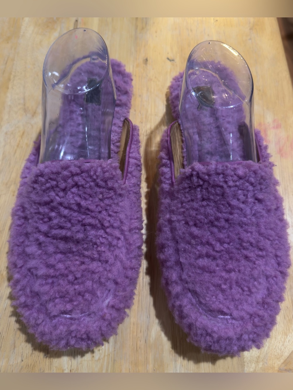 UGG Women’s Purple Sherpa Slippers Size 10 Cozy Fleece Lined Slip On House Shoes
